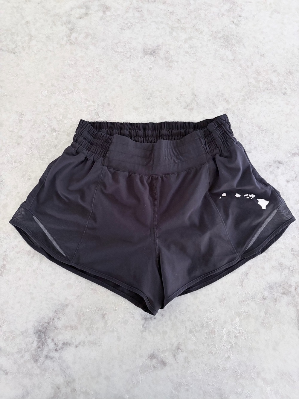 Lululemon Hawaiian Islands Hotty Hot Shorts - Black / Size 6